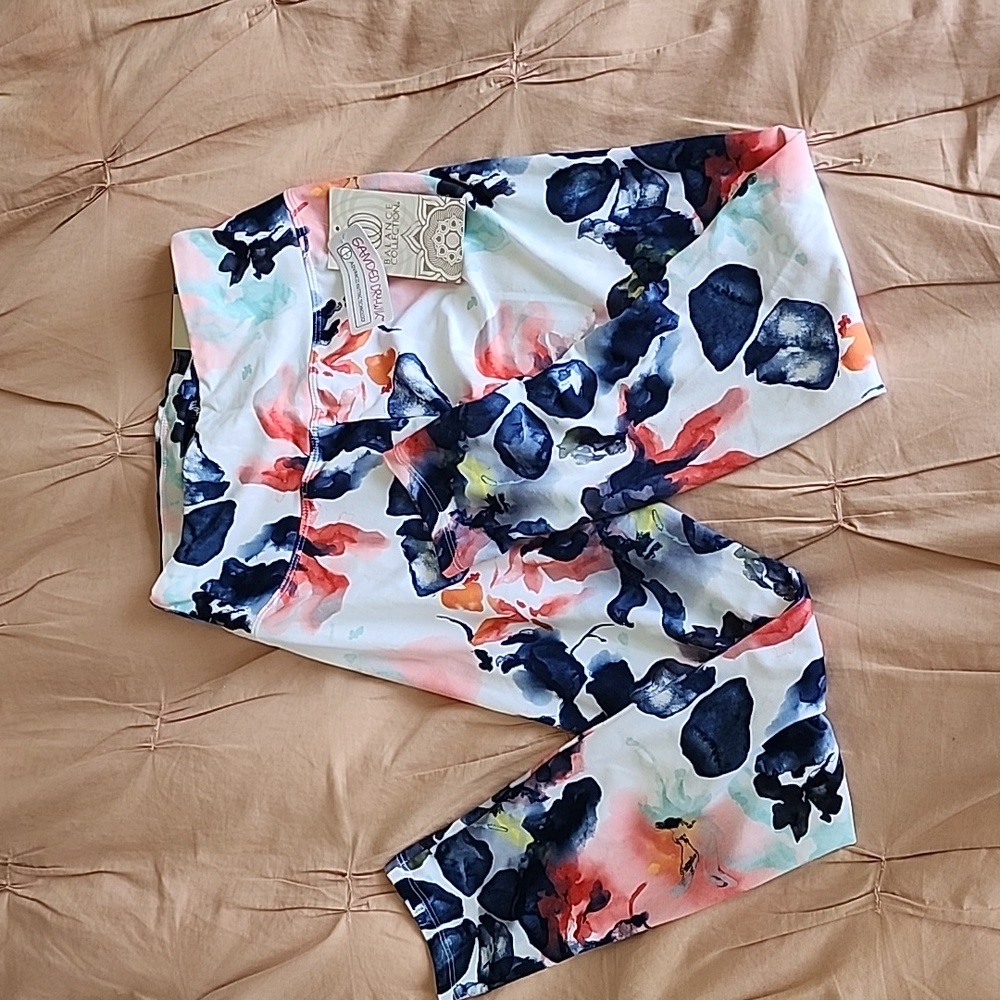 Brand new 7/8 length Dry-Wik Leggings